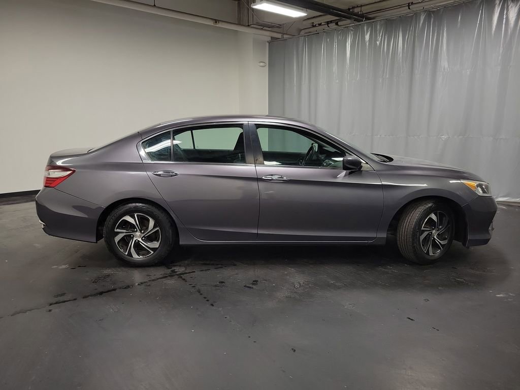 Used 2017 Honda Accord LX image 9