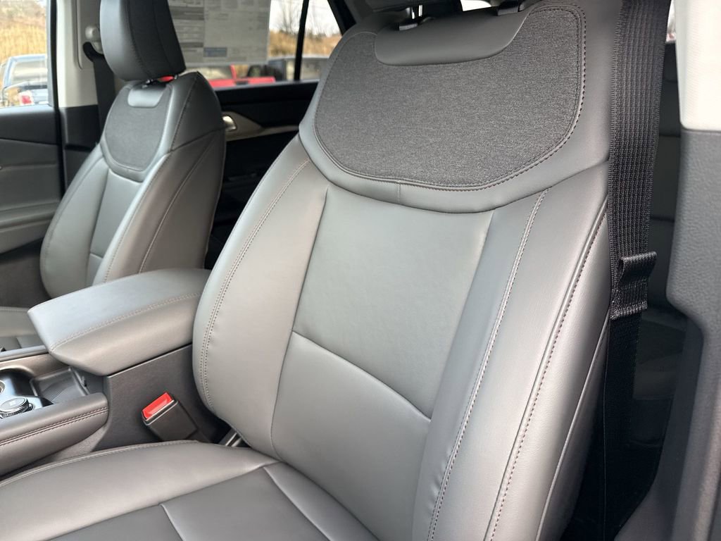 New 2026 Ford Explorer Active w/ Active Comfort Package AWD/4WD image 9
