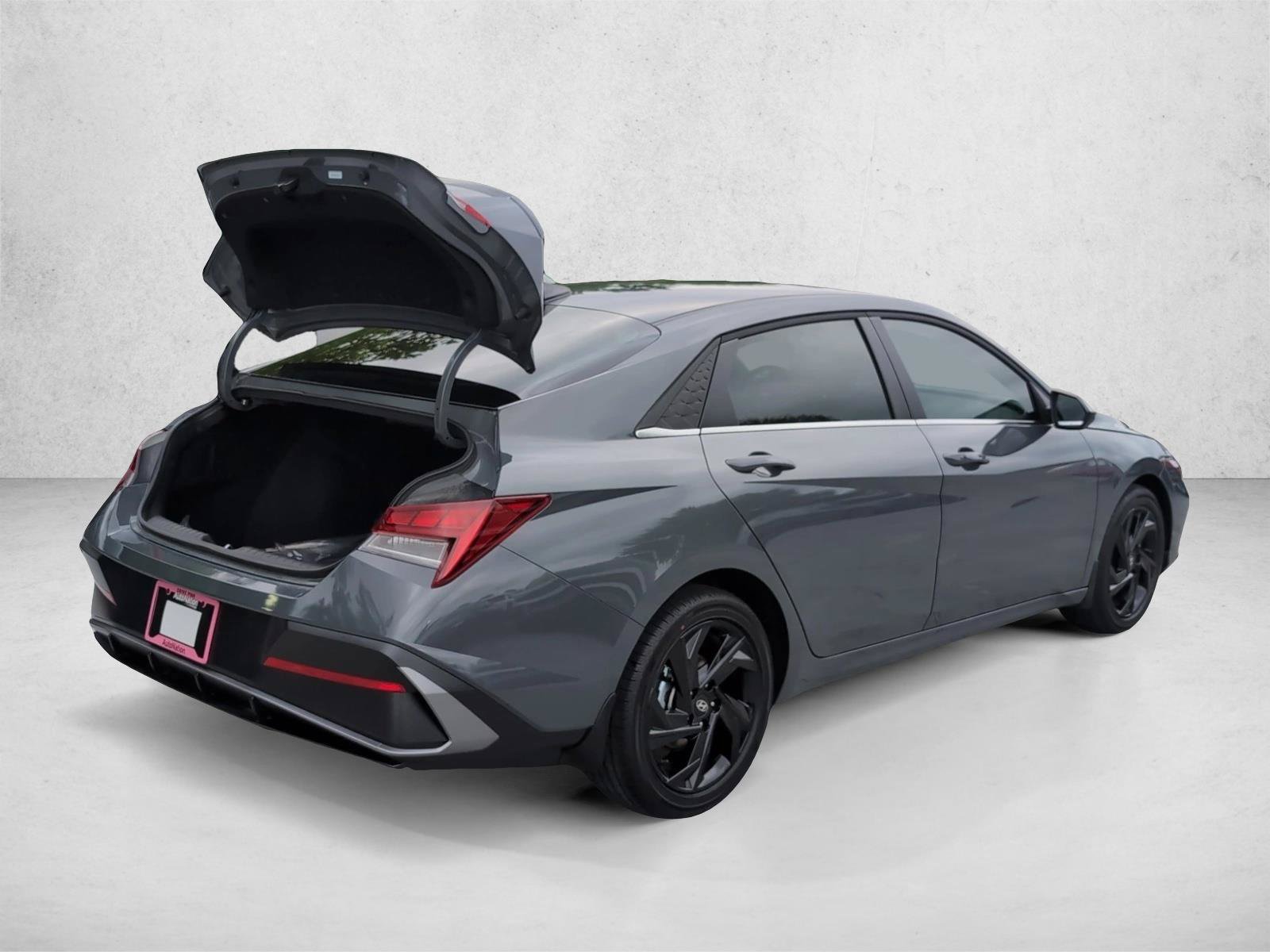 New 2026 Hyundai Elantra SEL Sport FWD image 2