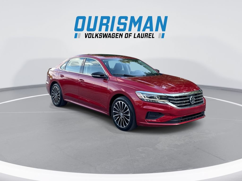 Used 2022 Volkswagen Passat 2.0T FWD image 2