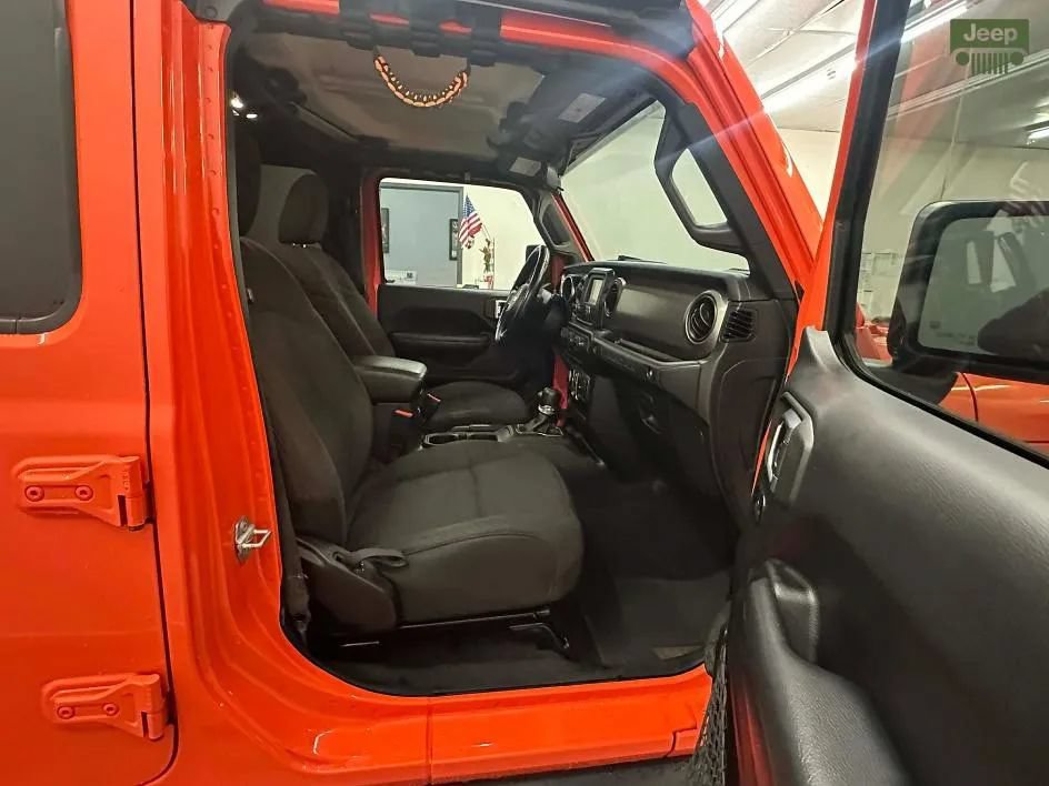 Used 2019 Jeep Wrangler Unlimited Sport S AWD/4WD image 12