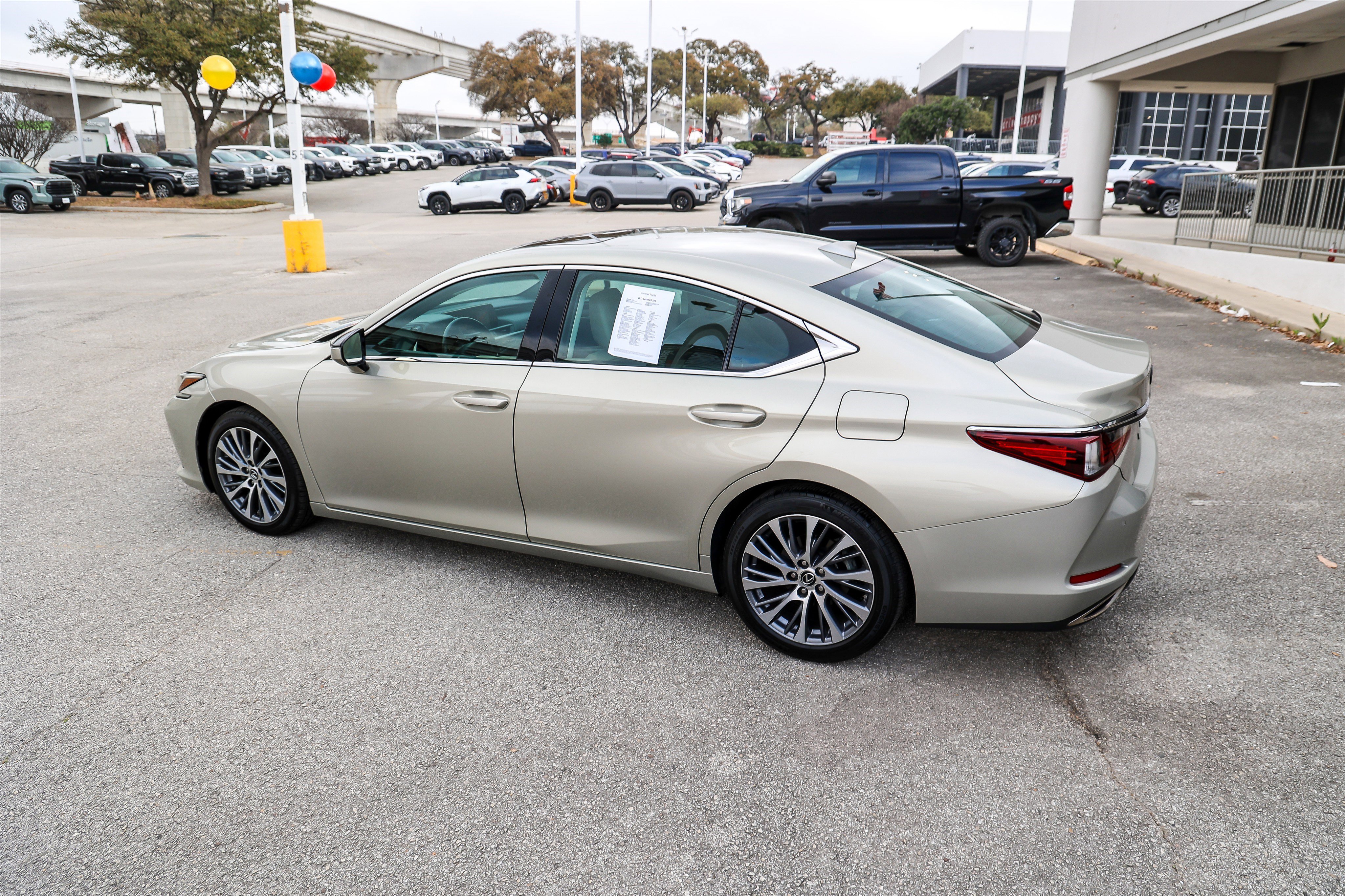 Used 2021 Lexus ES 350 w/ Premium Package image 10