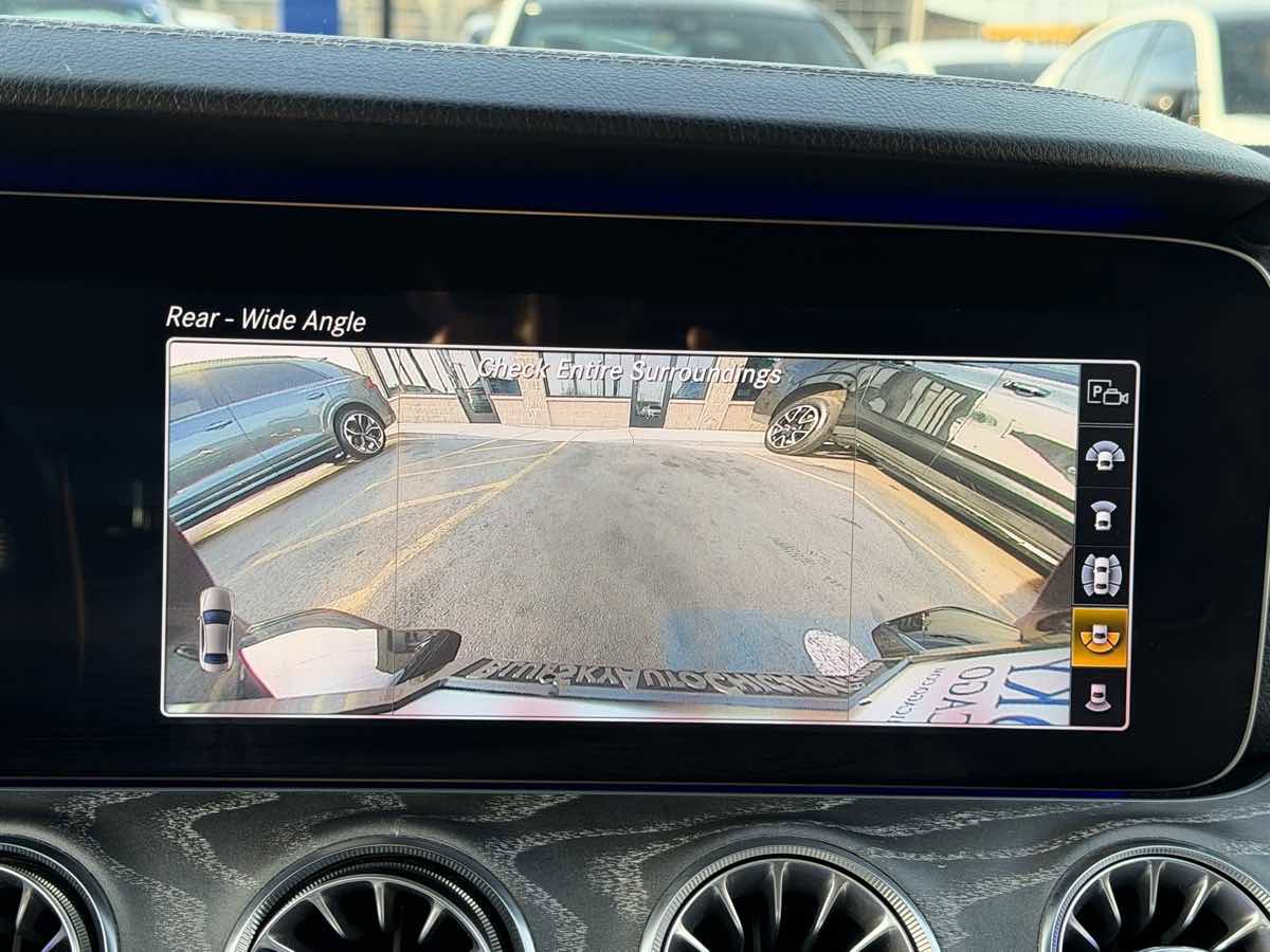 Used 2019 Mercedes-Benz AMG GT 63 image 32