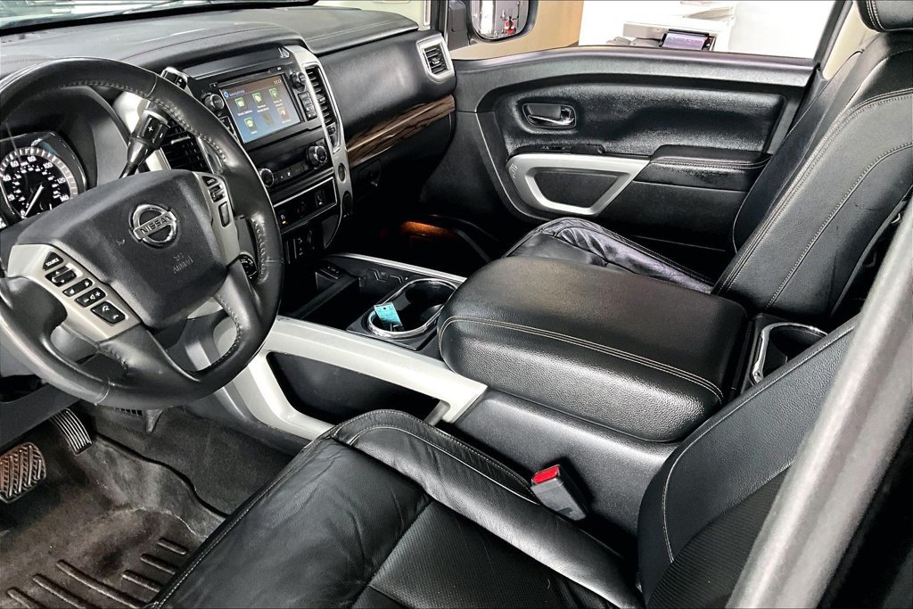 Used 2017 Nissan Titan SL AWD/4WD image 18
