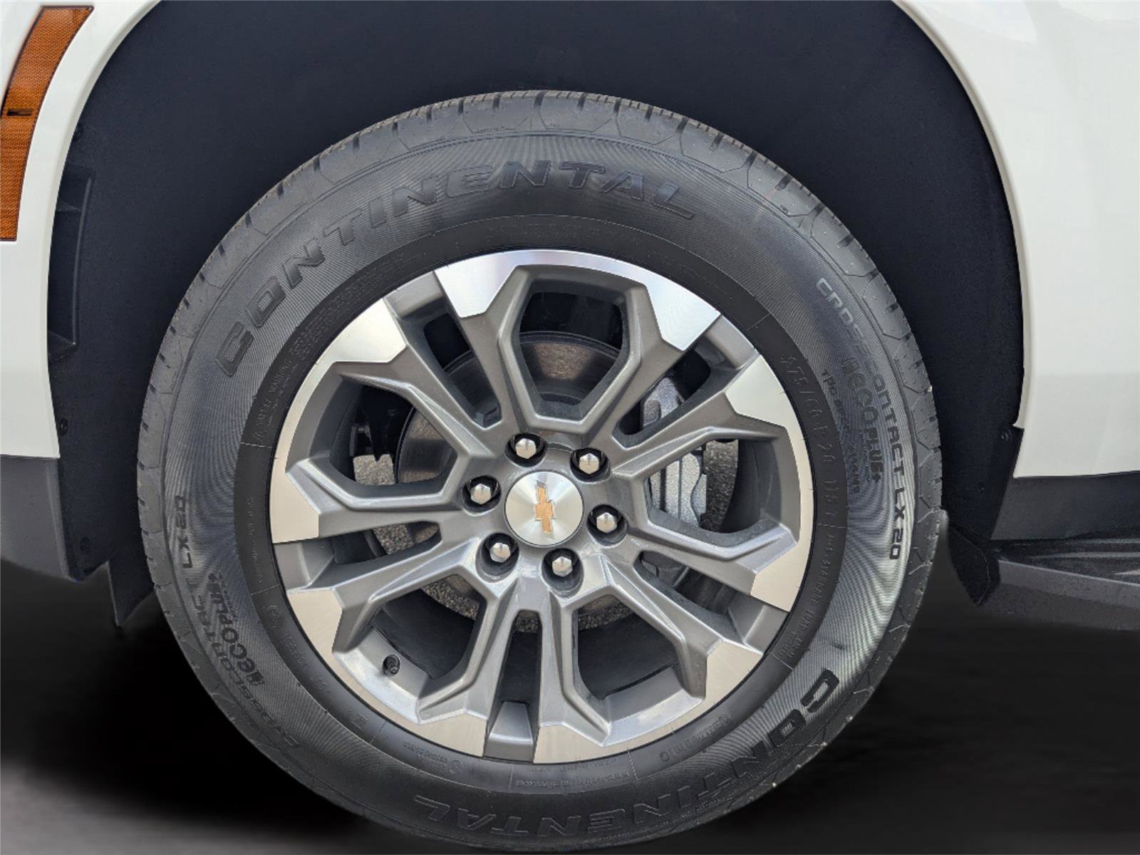 New 2026 Chevrolet Suburban LT w/ Comfort Package RWD image 27