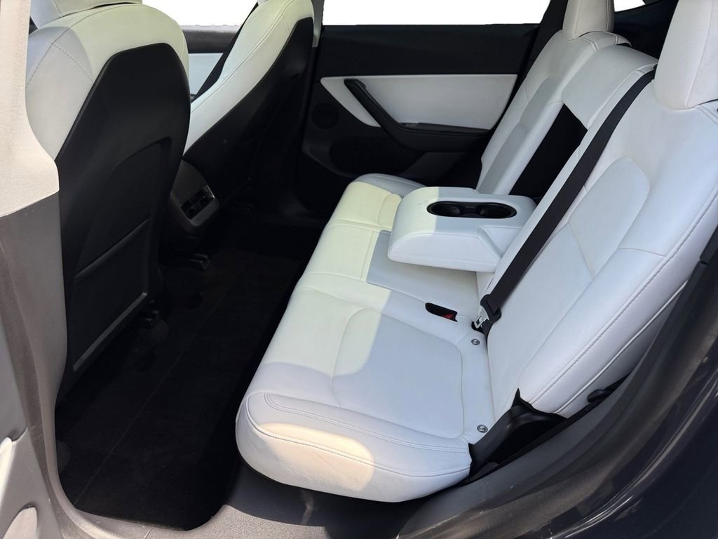 Used 2021 Tesla Model Y Long Range AWD/4WD image 12