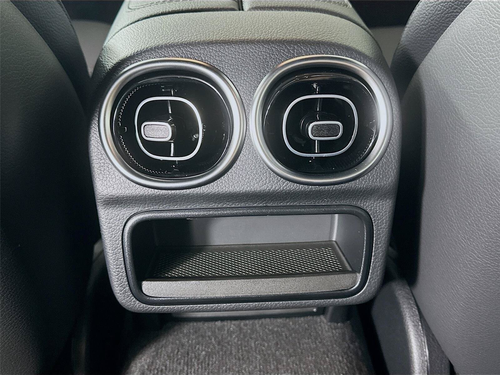 Used 2026 Mercedes-Benz C 300 4MATIC Sedan image 32