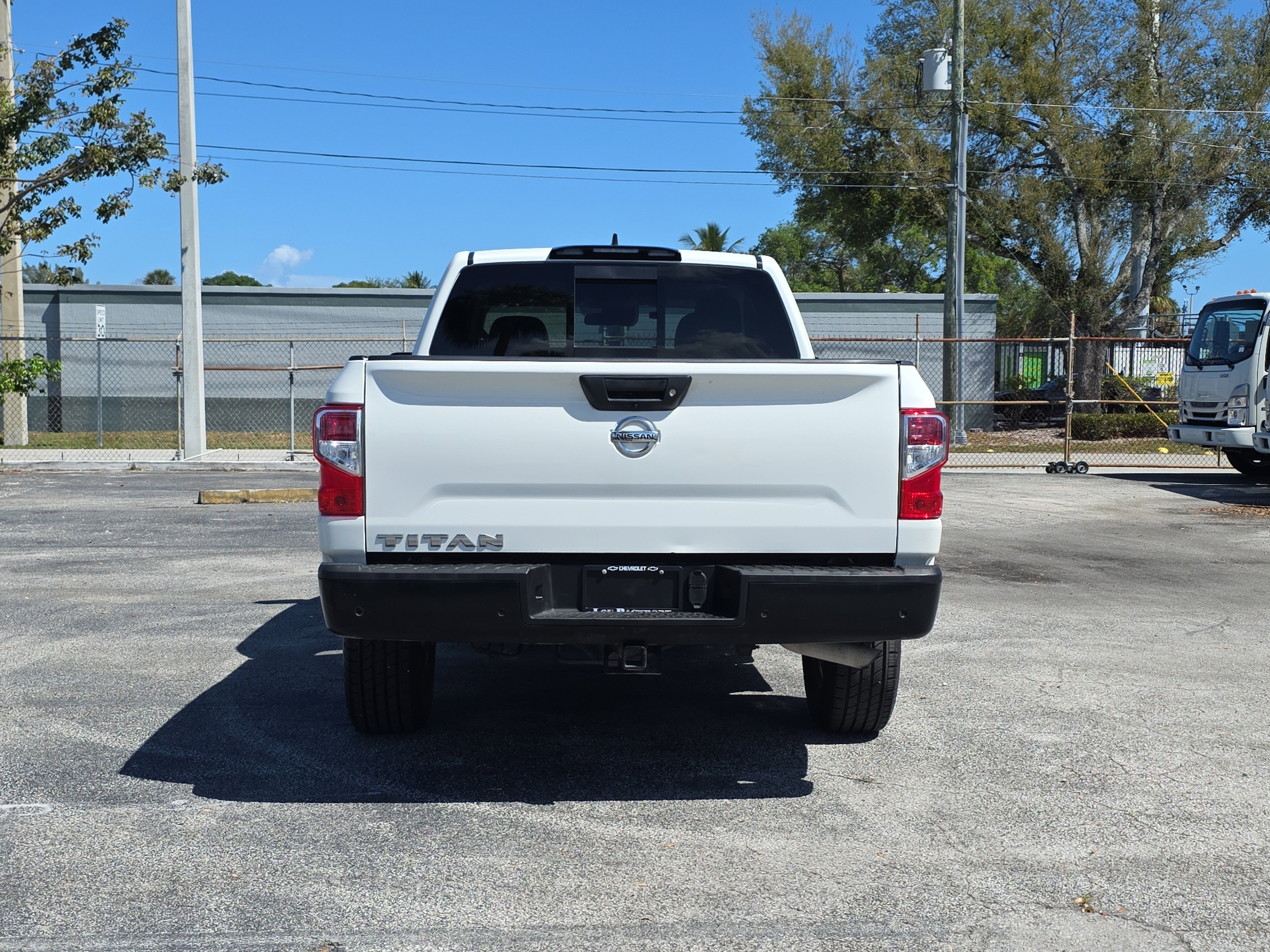Used 2022 Nissan Titan S image 6