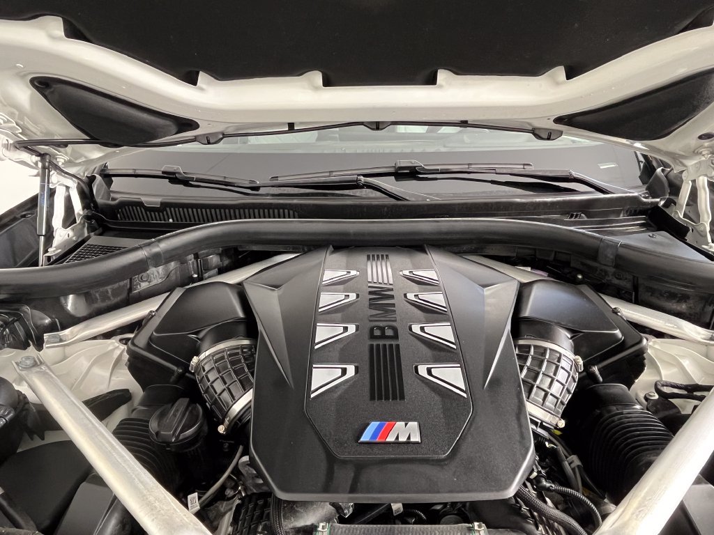 Used 2024 BMW X6 M60i AWD/4WD image 18
