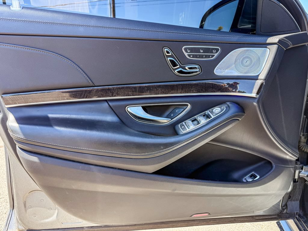 Used 2019 Mercedes-Benz S 560 Sedan image 22
