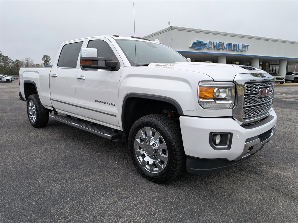 Used 2019 GMC Sierra 2500 Denali w/ Duramax Plus Package image 2