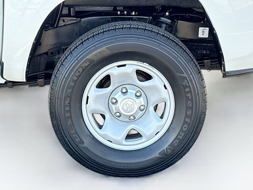 Used 2023 Toyota Tacoma SR AWD/4WD image 30