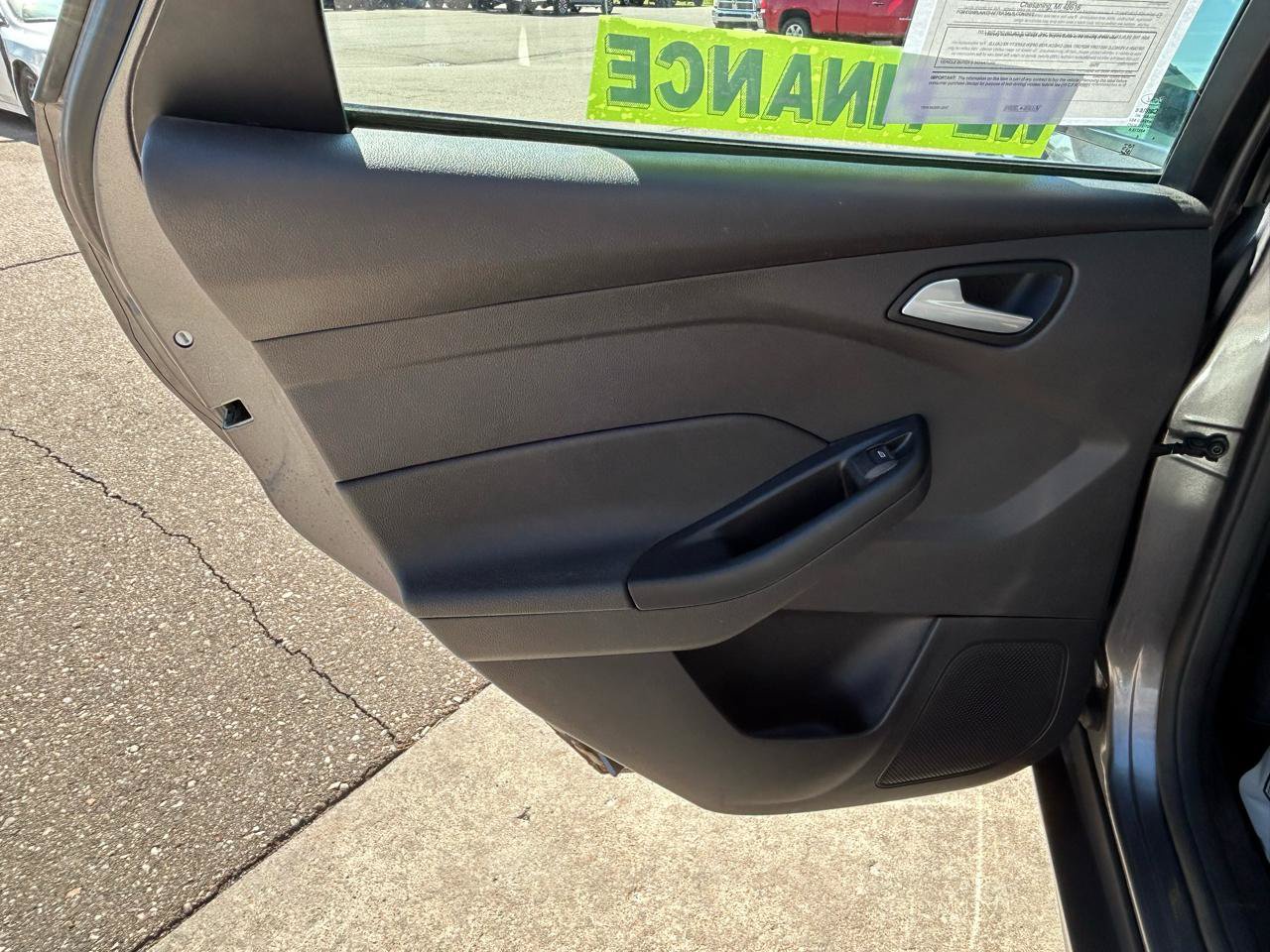 Used 2014 Ford Focus SE FWD image 13