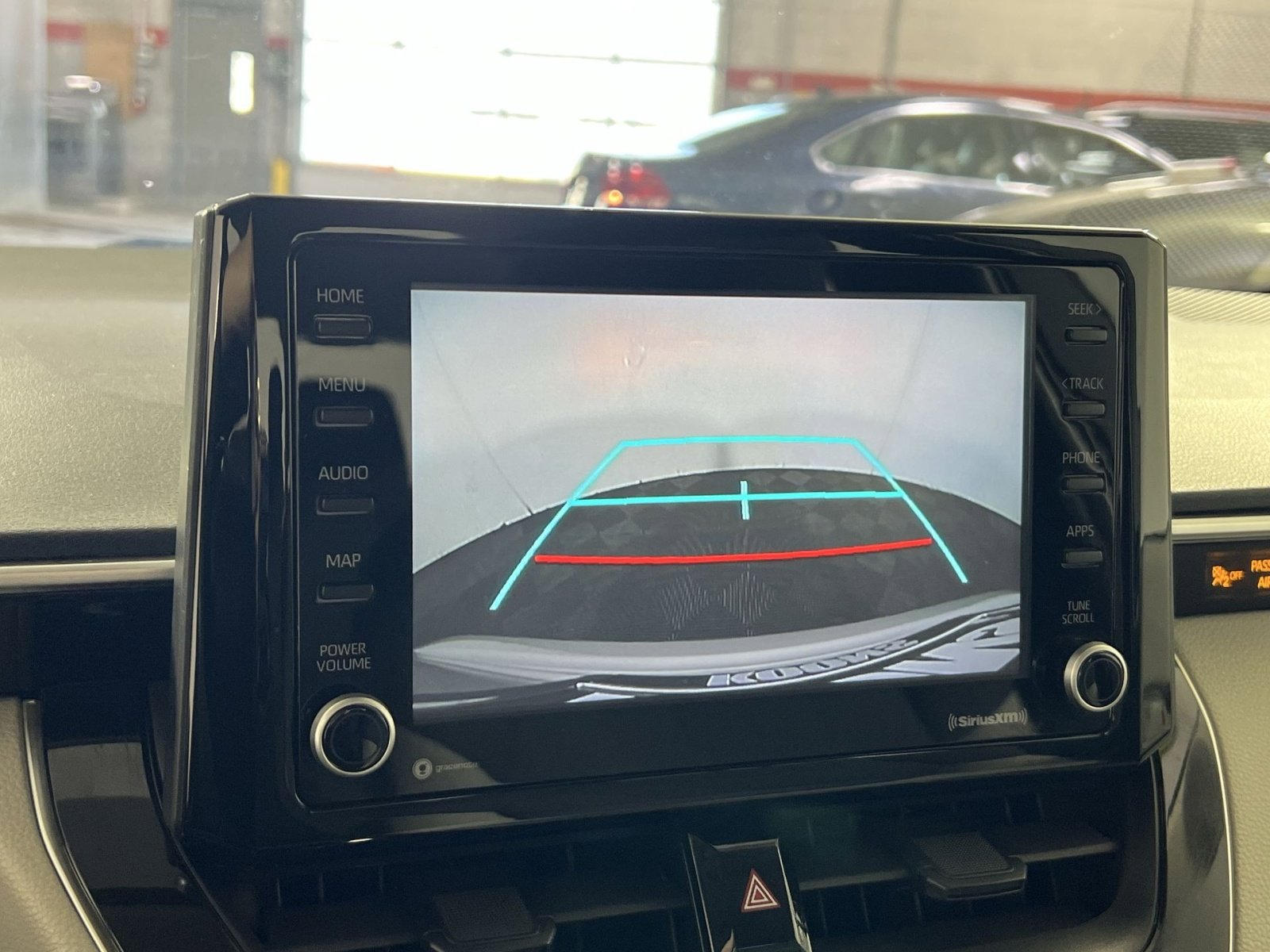 Used 2022 Toyota Corolla LE image 19