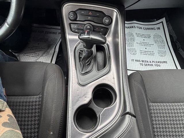 Used 2016 Dodge Challenger SXT image 19