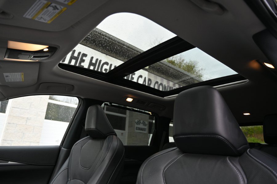 Used 2023 INFINITI QX60 Luxe w/ Performance Audio Package AWD/4WD image 3
