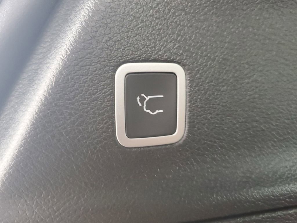 New 2026 Chrysler Pacifica Limited image 34