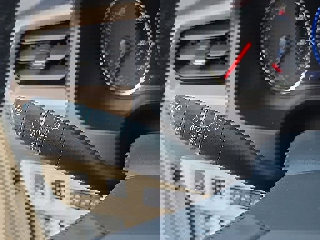 Used 2023 GMC Acadia Denali w/ Denali Ultimate Package image 25