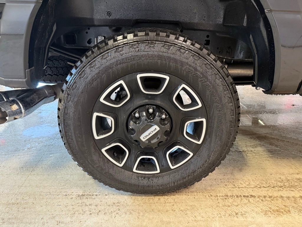 New 2026 Ford F250 Platinum w/ FX4 Off-Road Package image 30