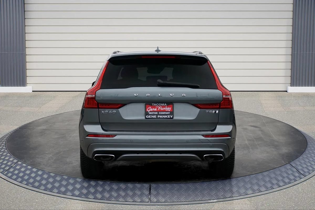 Used 2020 Volvo XC60 T5 R-Design w/ Protection Package Premier AWD/4WD image 6