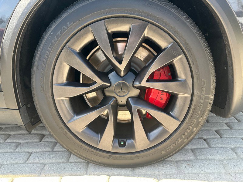 Used 2024 Tesla Model X image 13