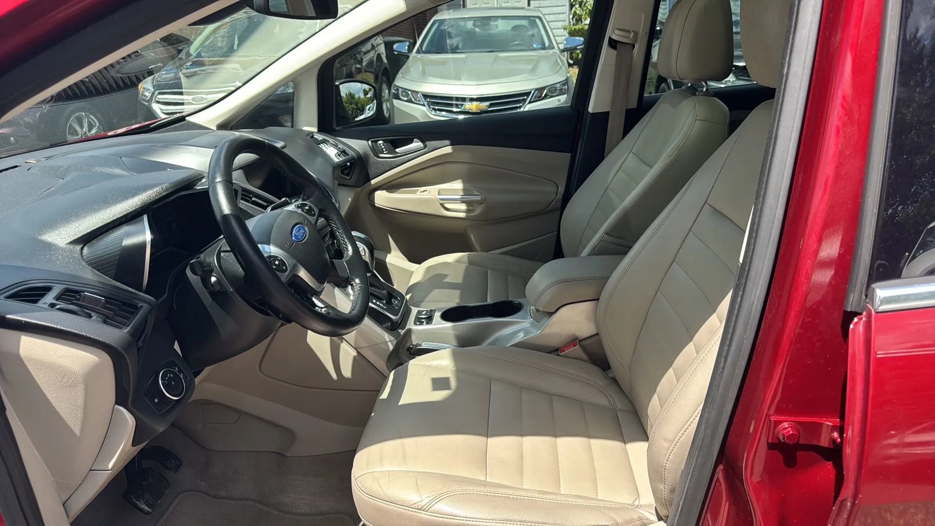 Used 2015 Ford C-MAX Energi SEL w/ Equipment Group 302A FWD image 10