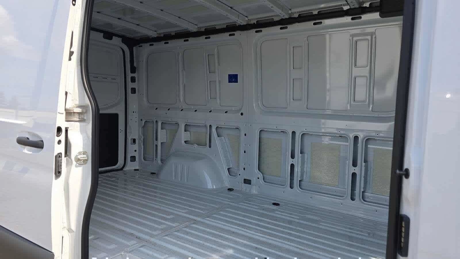Used 2025 Mercedes-Benz Sprinter 2500 image 15