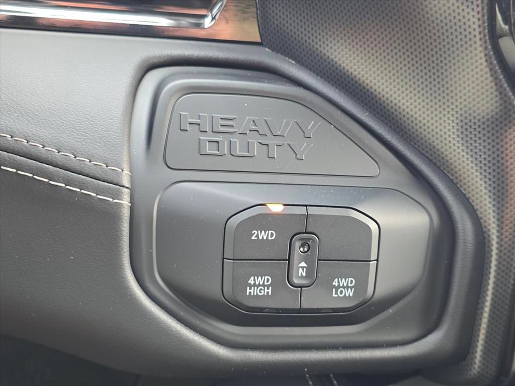 New 2027 RAM 2500 Limited AWD/4WD image 17