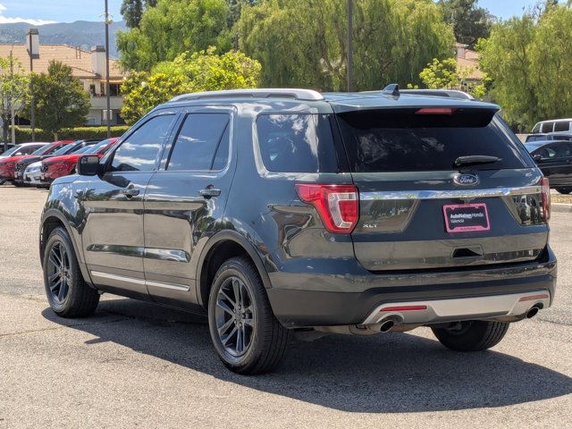 Used 2016 Ford Explorer XLT image 8