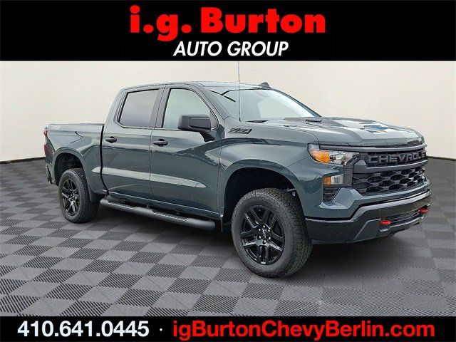 New 2026 Chevrolet Silverado 1500 Custom Trail Boss w/ LPO, Dark Essentials Package