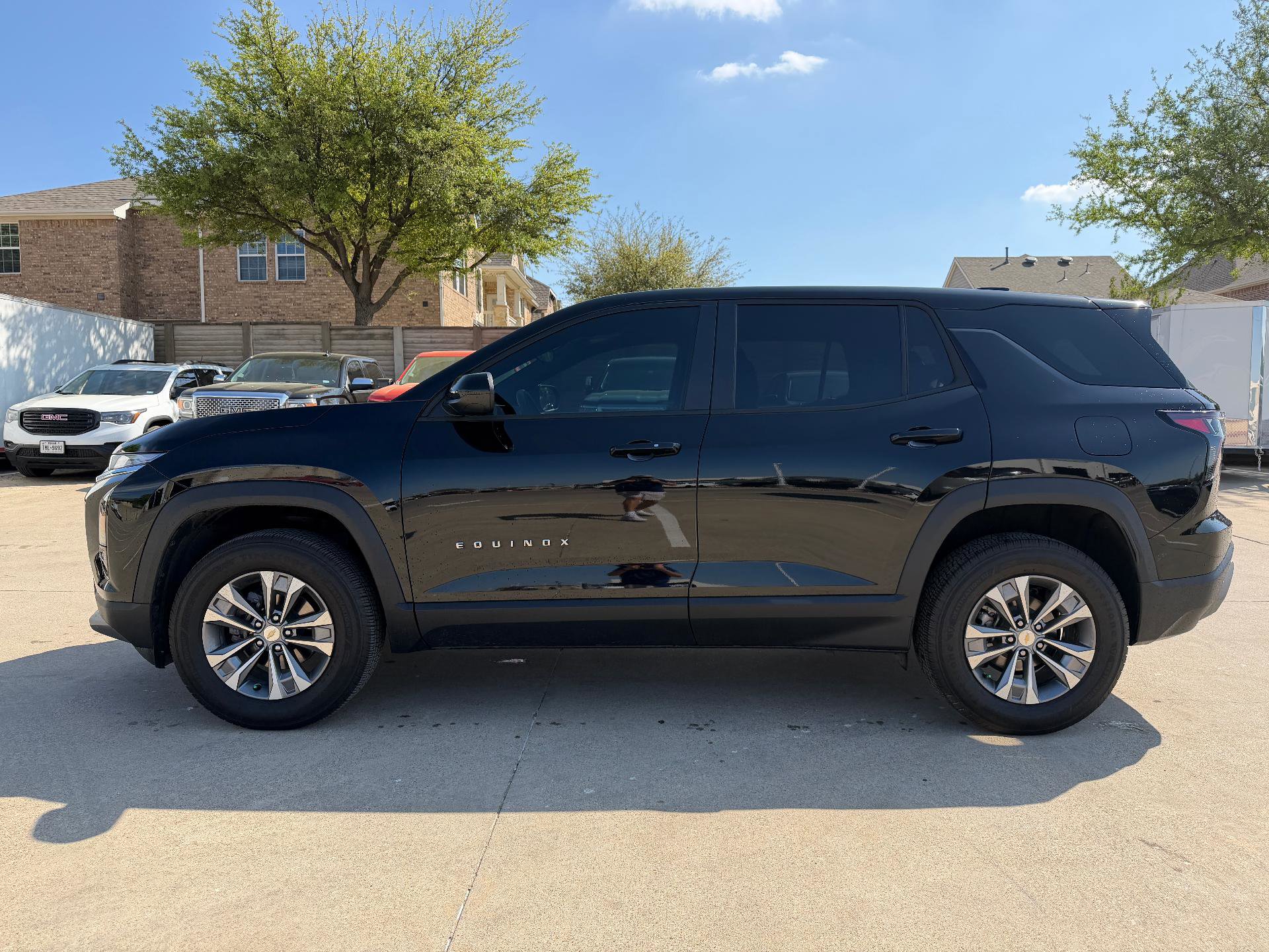 Used 2025 Chevrolet Equinox LT image 3