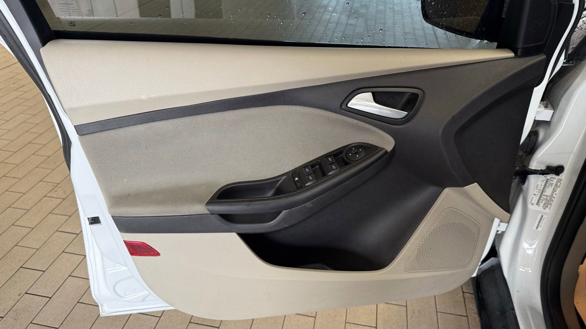 Used 2014 Ford Focus SE image 25