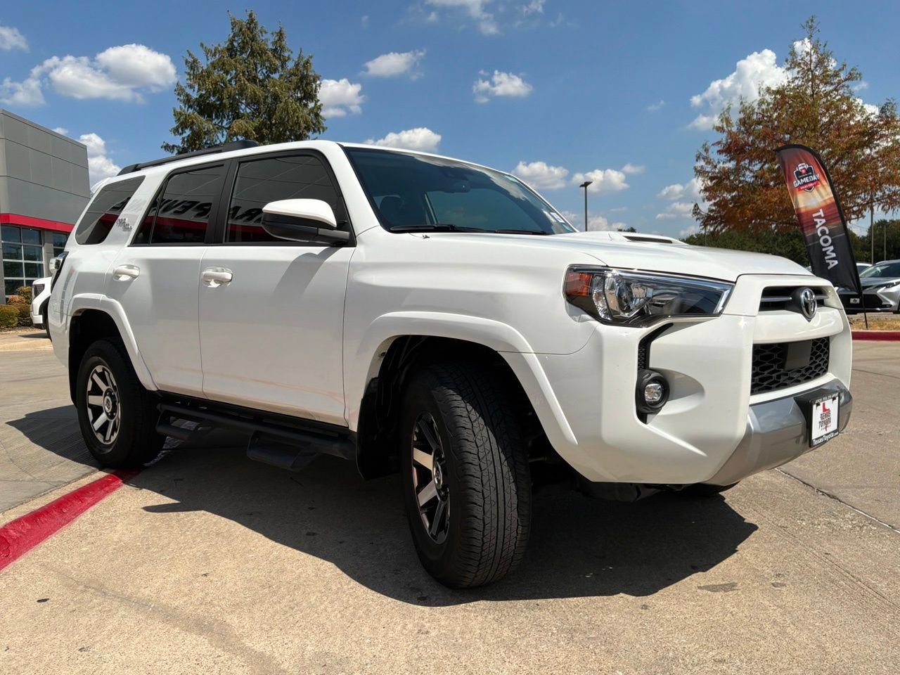 Used 2023 Toyota 4Runner TRD Off-Road AWD/4WD image 4