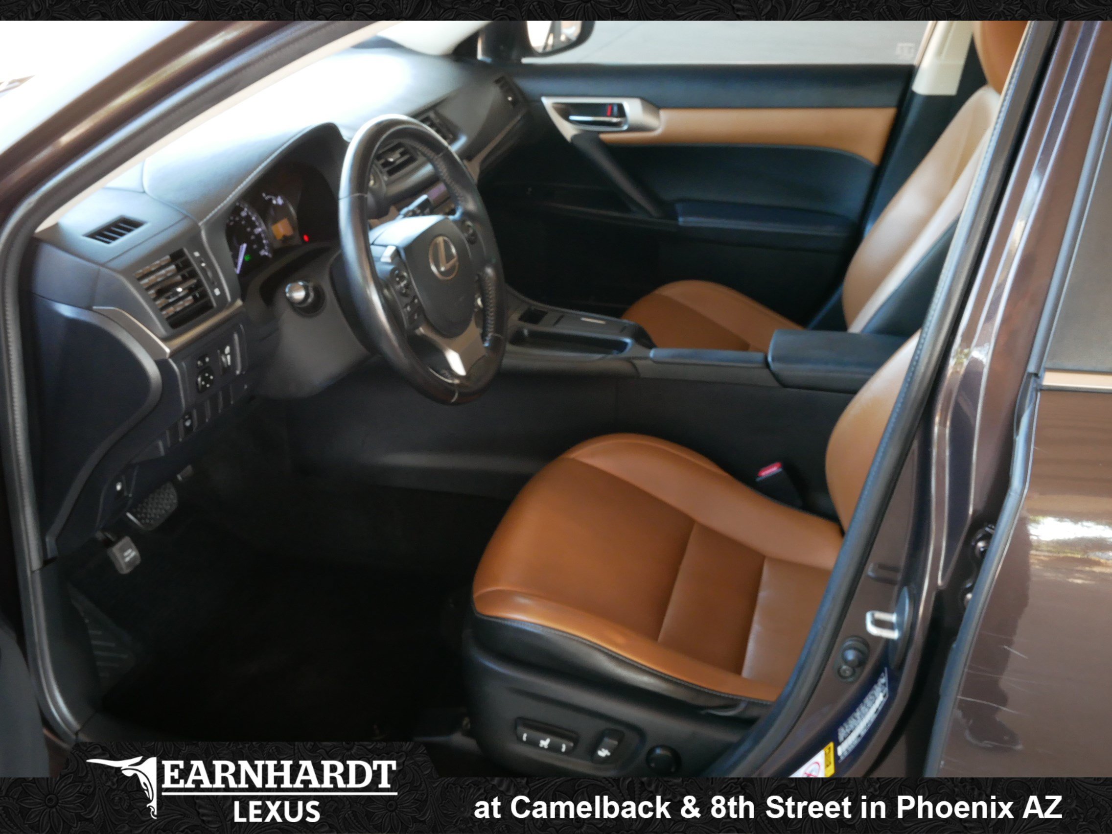 Used 2016 Lexus CT 200h w/ Accessory Package 2 FWD image 4