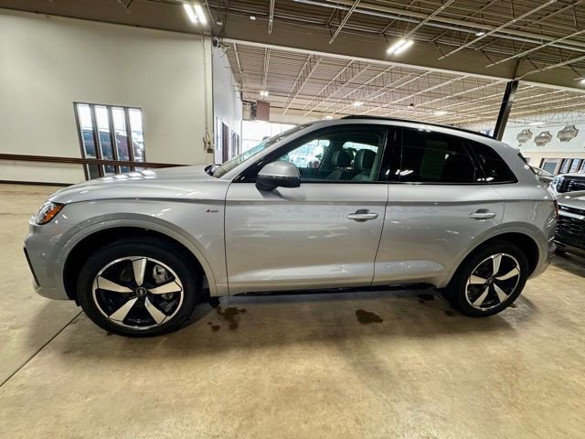 Used 2023 Audi Q5 2.0T Premium Plus w/ Premium Plus Package image 2