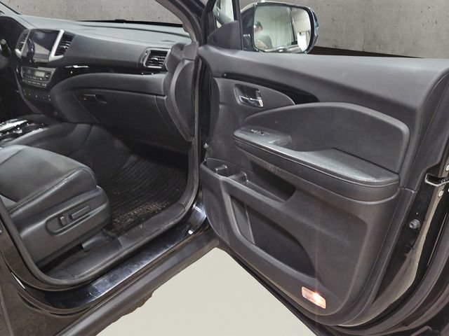 Used 2016 Honda Pilot Elite image 19