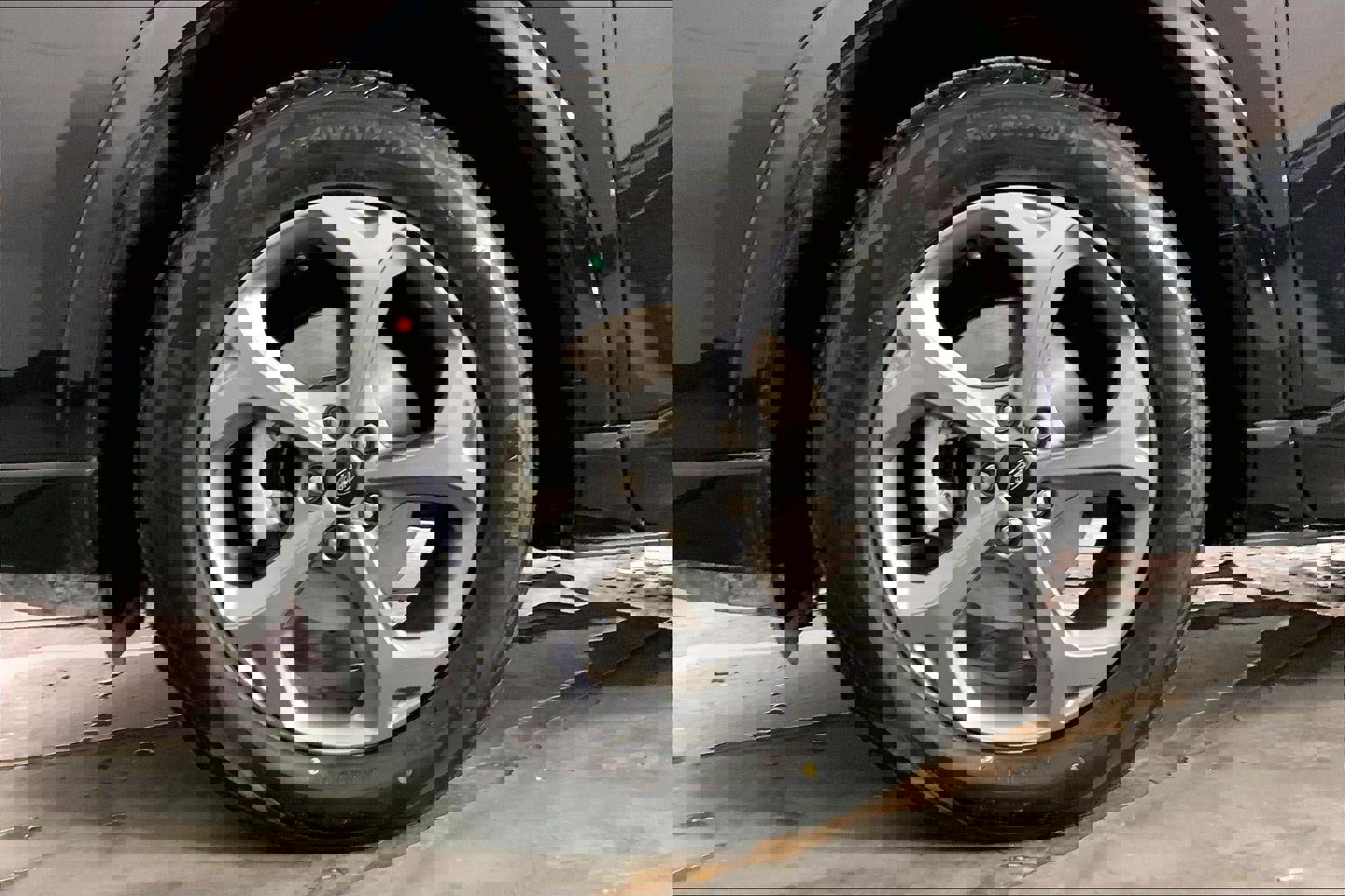 Used 2024 Ford Escape ST-Line image 9