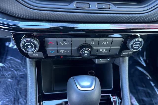 New 2026 Jeep Compass Latitude image 17