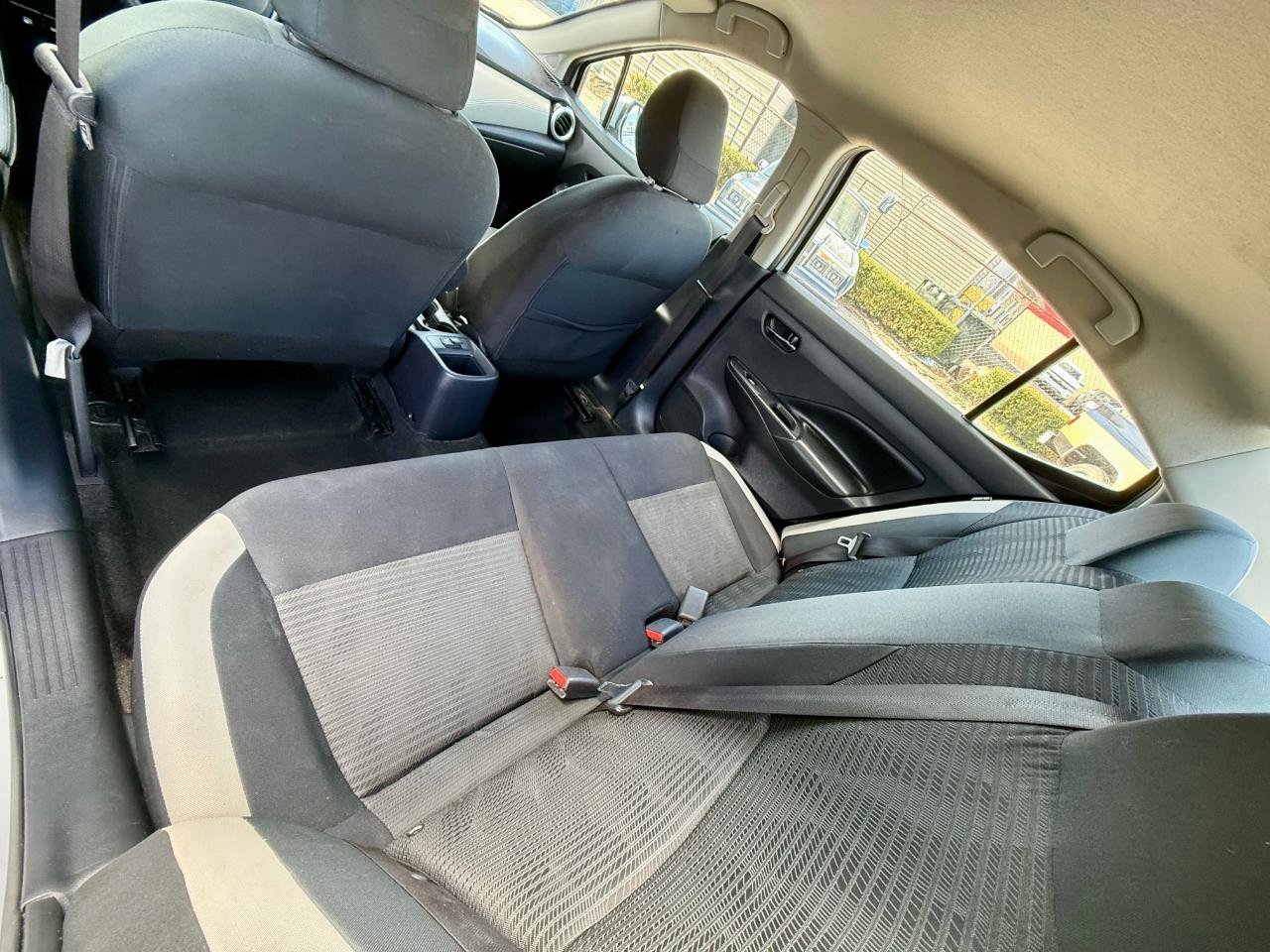 Used 2020 Nissan Versa SV FWD image 33