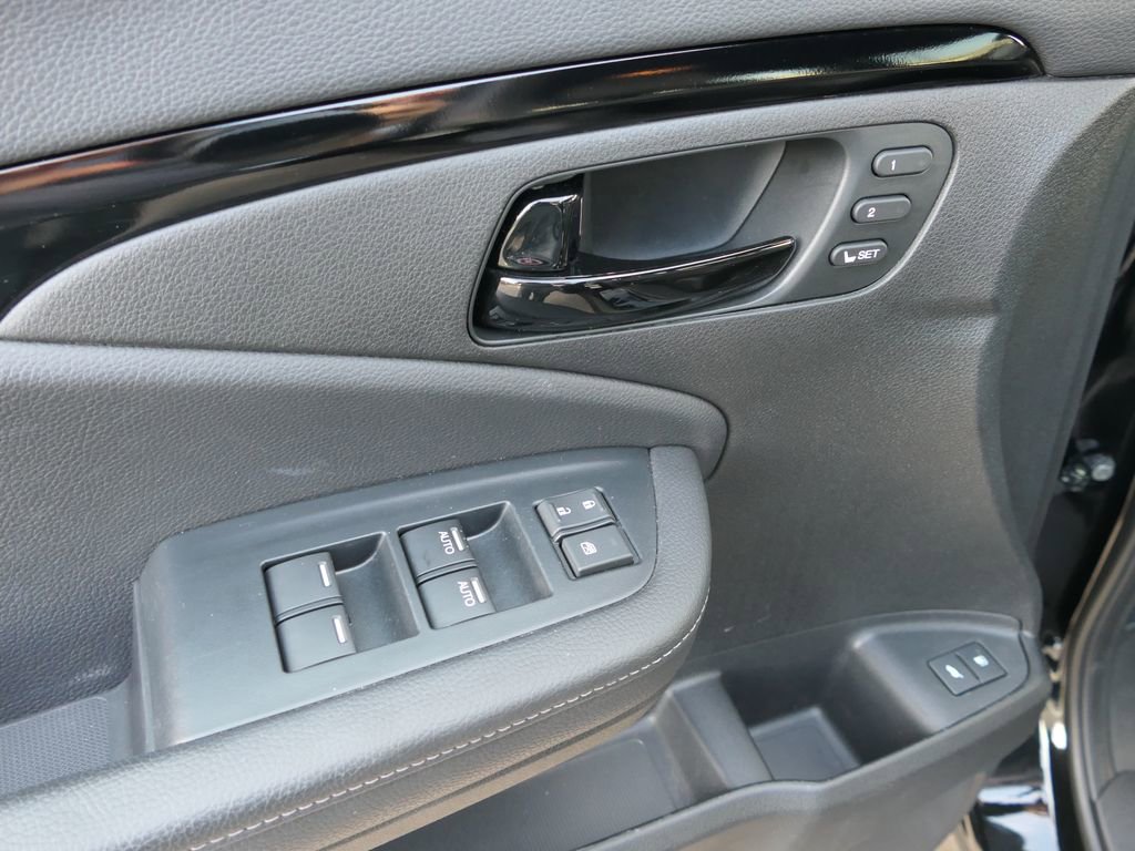 Used 2023 Honda Passport Elite image 14