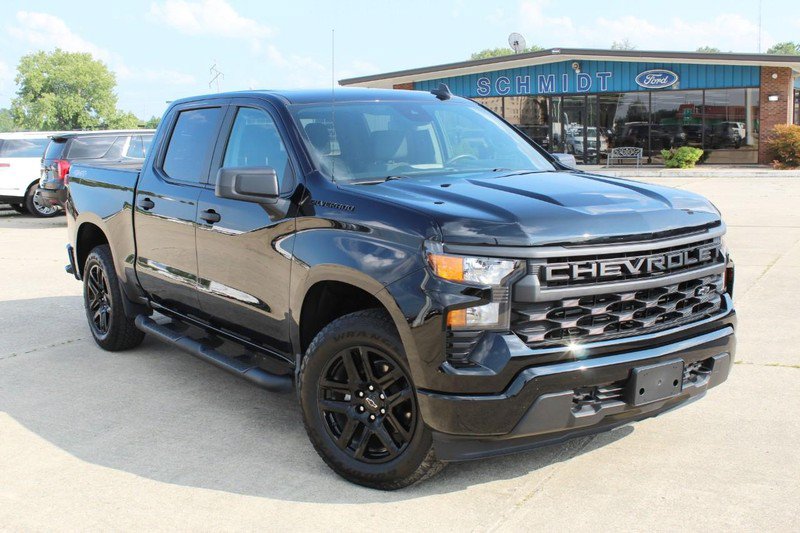 Used 2024 Chevrolet Silverado 1500 Custom w/ Turbomax Blackout Package AWD/4WD image 2