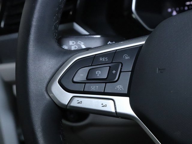 Used 2024 Volkswagen Jetta SE w/ Panoramic Sunroof Package FWD image 23