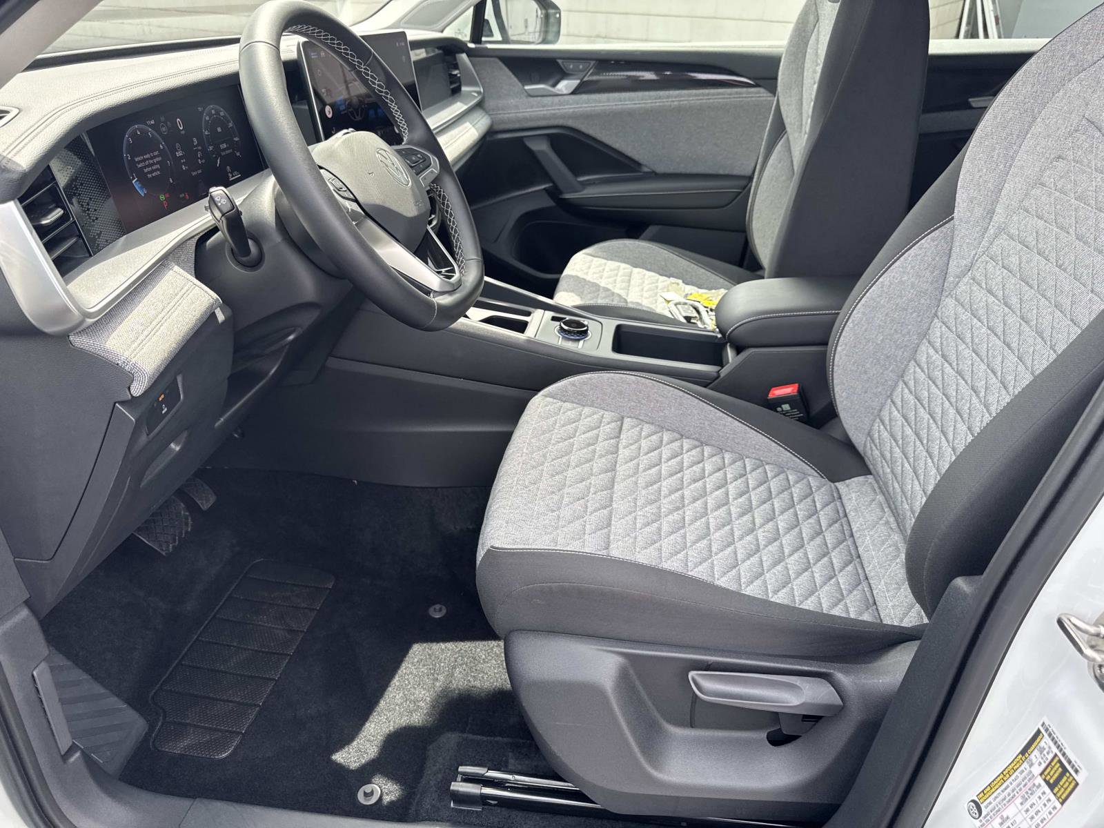 Certified 2025 Volkswagen Tiguan S image 13