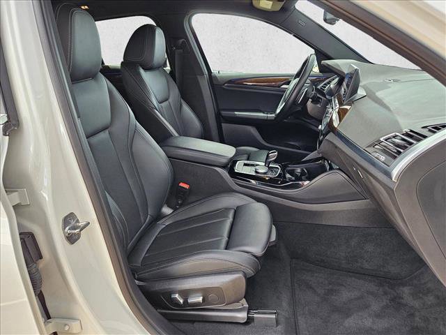 Used 2023 BMW X4 xDrive30i image 21