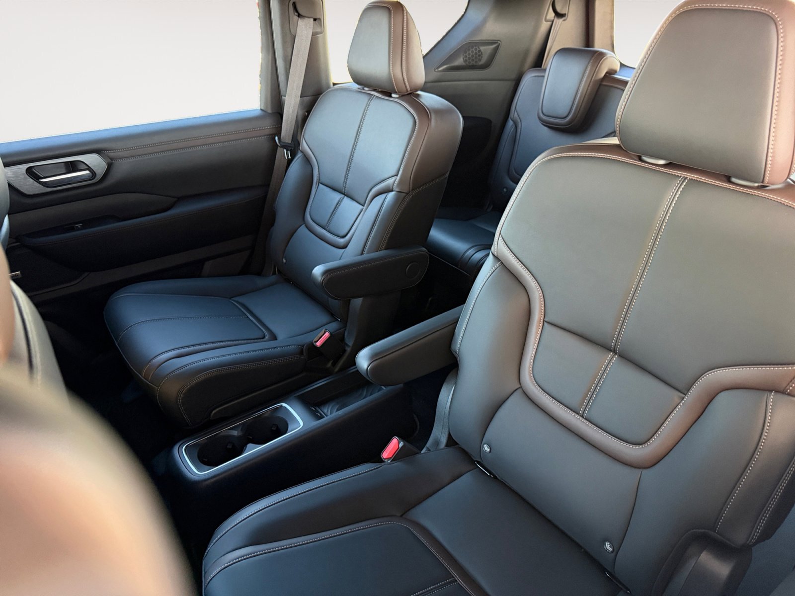 New 2026 Nissan Armada SL w/ Captain's Chari Seat Package image 23