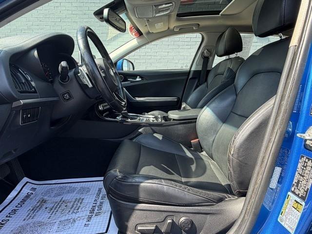 Used 2018 Kia Stinger Premium AWD/4WD image 9