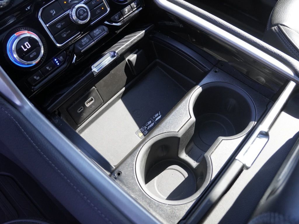 Used 2023 GMC Yukon XL Denali image 17