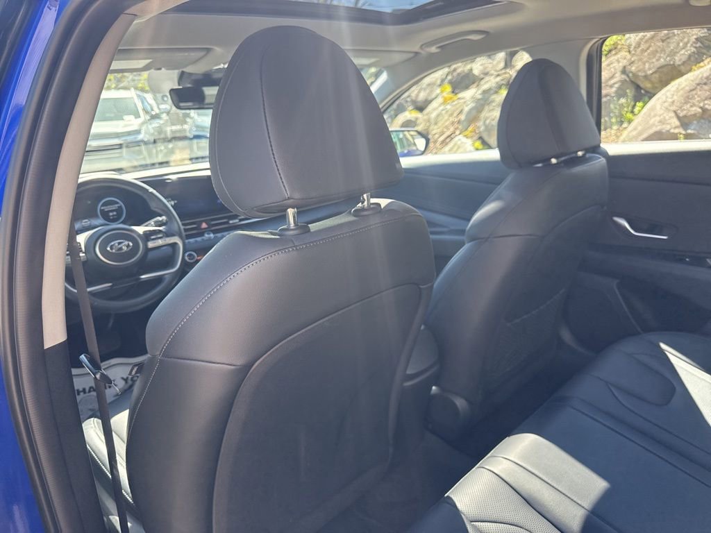 Certified 2023 Hyundai Elantra Limited FWD image 23
