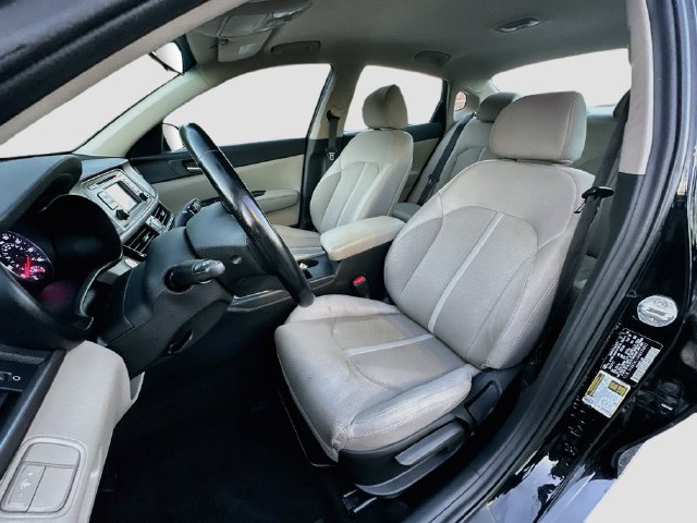 Used 2017 Kia Optima LX FWD image 20