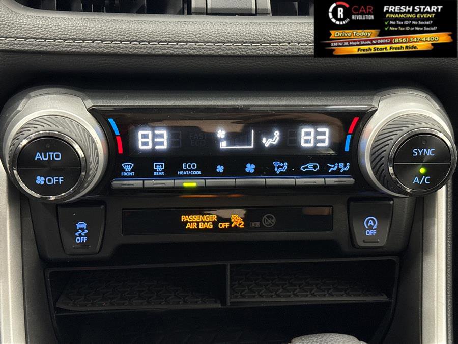 Used 2022 Toyota RAV4 XLE image 32